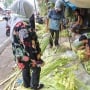 Ramai Penjual Ketupat Musiman Jelang Lebaran