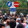 Antrean Panjang Warga di Open House Terakhir Jokowi