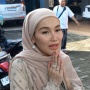 Hampir Telat Salat Ied, Ayu Ting Ting: Bisa Ngamuk Ayah!