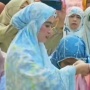 Salat Id Bareng La Lembah, Penampilan Selvi Ananda Pakai Mukena Biru Jadi Sorotan: Ayu Tenan