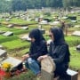 Sejarah dan Makna Tradisi Nyekar Makam Sebelum Puasa Ramadan