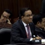 Senyum Anies Saat Hakim MK Bacakan Putusan Sengketa Pilpres 2024, Cak Imin Bangkis
