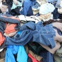 Aksi Tumpuk Sampah di Praha Bikin Heboh, Ajak Warga Peduli Limbah Tekstil