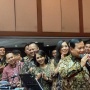 Momen Prabowo Tatap dan Sapa Titiek Soeharto di Acara Ultah Istri Wismoyo