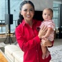 Wajah Kris Dayanti saat Momong Azura Jadi Gunjingan Netizen: Uang Nggak Bisa Beli Usia