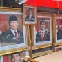 Raup Cuan Jutaan, Pedagang Foto Prabowo-Gibran Mulai Kebanjiran Order