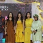 Nola B3 Wariskan Kebiasaan Minum Jamu Pada Dua Putrinya putrinya,Naura AyudanNeona Ayu Saat Menstruasi