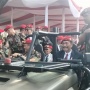 Momen Luhut Naik Mobil Taktis Disopiri Danjen Kopassus Dan Dikawal Sang Menantu