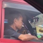 Viral Sopir Angkot Bernapas Pakai Selang Oksigen, Publik Nangis: Tetap Berjuang Cari Nafkah!