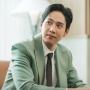 Park Sung Hoon Ungkap Perbedaan Karakter di Queen of Tears vs The Glory