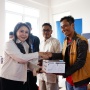 Panasonic Gobel Distribusikan 200 Unit Solar Lantern ke 3 Desa di Cianjur