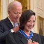 Michelle Yeoh, Artis Asia Pertama Terima Penghargaan Presidential Medal of Freedom dari Joe Biden