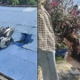 Viral Sepeda Motor Terbang Berakhir 'Nyungsep' di Atap Rumah, Jadi Tontonan Warga