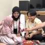 Pakai Mahkota, Cantiknya Gaya Putri Mendiang Lina Jubaedah di Pernikahan Rizky Febian