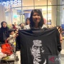 Momen Jokowi Bagi-bagi Kaos Warna Hitam Ke Warga Di Mal The Park Kendari