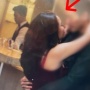 Viral Foto Mesra Mirip Artis NZ dengan Politisi, Netizen: Kok Muka Laki-lakinya Diblur?