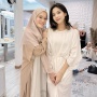 Tante dan Keponakan Sama Cantiknya, Potret Lyra Virna Bareng Zee JKT48 Dipuji Selangit