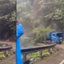 Viral Video Detik-detik Menegangkan Truk Tangki Nekat Terobos Tebing yang Longsor