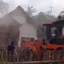 Gegara Warisan, Anak di Malang Tega Robohkan Rumah Orang Tuanya, Jawaban Ibunya jadi Sorotan
