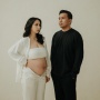 10 Potret Maternity Shoot Clairine Clay, Pesona Bumil Makin Menawan