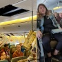 Detik-detik Pesawat Singapore Airlines Turbulensi Hebat, 1 Tewas dan 30 Luka-luka