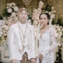 Lagi Anniversary ke-2, Intip Lagi Yuk Souvenir Pernikahan Maudy Ayunda yang Cantik dan Elegan