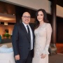 Maia Estianty Punya Kebiasaan Mirror Wefie dengan Suami Saat Akan Bepergian, OOTD Kece hingga Tas Mewahnya Jadi Sorotan