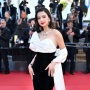 Busana dan Perhiasan Raline Shah Saat Hadiri Gala Premier Film "Marcello Mio" di Cannes