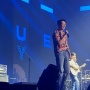 Perhatian ke Fans, CNBlue bikin Gaduh di Awal Konser Perkara Duduk dan Berdiri