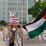 Inpiratif! Aktivis Ini Protes Genosida Israel Sambil Bagikan Makanan Asli Palestina