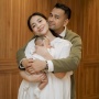 8 Potret Adu Gemas Baby Lily vs Cunda, Wajahnya Sama-Sama Baru Diungkap