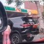 Viral, Plat Mobil Merah Ini Bisa Diganti jadi Hitam Sesuka Hati, Videonya Tuai Pro dan Kontra