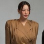 4 Gaya Outfit Keren Claudia Kim, Bisa Jadi Inspirasi Untukmu!