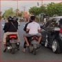 Mobil Hitam Melaju di Jalanan Bikin Salah Fokus, Ada BH Nyangkut di Pintu
