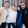 Raffi Ahmad Takjub Lihat Kado dari Gilang Juragan 99 saat Berangkat Haji: Bener-Bener Allah Maha Tahu