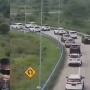 Detik-detik Rombongan Fortuner Pakai Lampu Strobo Dikawal Polisi di Jalan Tol