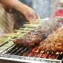 Lemak dan Kolesterol Tinggi? Ini 3 Tips Makan Sate Kambing yang Aman saat Iduladha