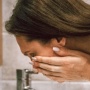 3 Rekomendasi Facial Wash yang Melembapkan Wajah, Aman untuk Bumil dan Busui
