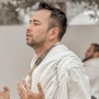8 Potret Artis Wukuf di Arafah, Khusyuk Mohon Ampunan Tuhan dan Panjatkan Doa