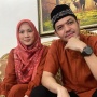 Rayakan Hari Raya Idul Adha, Dude Harlino dan Alyssa Soebandono Kompak Pakai Outfit Seragam