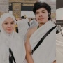 5 Momen Unik Para Artis Naik Haji: Jemur Baju hingga Ditegur Polisi