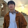 Minimalis! 4 Look OOTD Simpel Jung Hae-in Ini Cocok untuk Bersantai di Luar