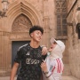 9 Gaya Keanu Massaid di Barcelona, Senyumnya Makin Mirip Adjie Massaid