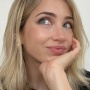 Simpel tapi Modis! 4 Ide OOTD Kasual Emily Rudd ini Bikin Kamu Tampil Keren