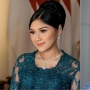 Hamil Tetap Menawan! Intip Adu Gaya Anggun Nikita Willy dan Erina Gudono dalam Balutan Kebaya Rancangan Asky Febrianti