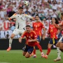 Spanyol Singkirkan Jerman, Luis de la Fuente Angkat Topi untuk Penggawa La Roja