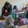 Hari Pertama Masuk Sekolah: 10 Kalimat Ajaib Ayah Bunda Menguatkan Hati Anak