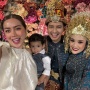 Hadir di Pernikahan Chand Kelvin dan Dea Sahirah, Gaun Jessica Iskandar yang Terlilit di Tangan Putranya Jadi Sorotan