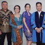 Selisih Rp6 Juta, Harga Busana Raul Lemos Lebih Mahal dari Anang saat Wisuda Azriel