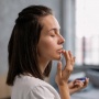 6 Tips Memilih Lip Balm Agar Bibir Tetap Sehat Saat Puasa